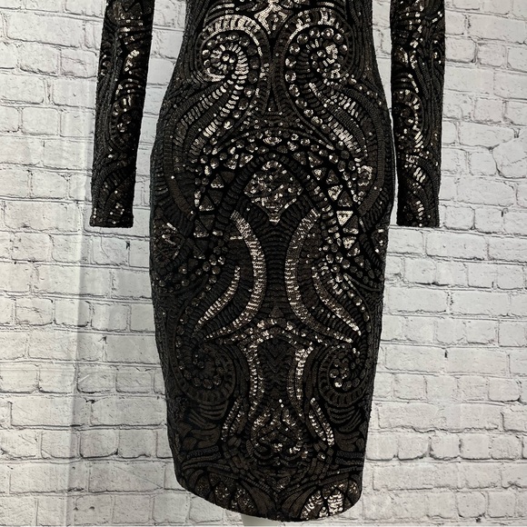 Stunning Betsy & Adam Sequin Dress 4 - Picture 3 of 16